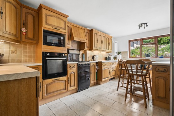 Images for Gravel Hill, Chalfont St Peter, Buckinghamshire EAID:627586940 BID:13319603