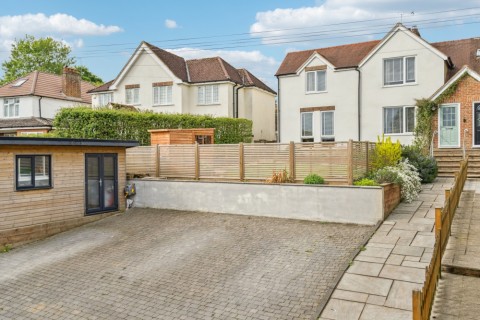 Fieldway, Chalfont St Peter, Buckinghamshire - EAID:627586940, BID:13319603