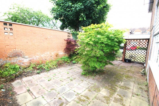 Images for Bells Hill Green, Stoke Poges, Buckinghamshire EAID:627586940 BID:13319603