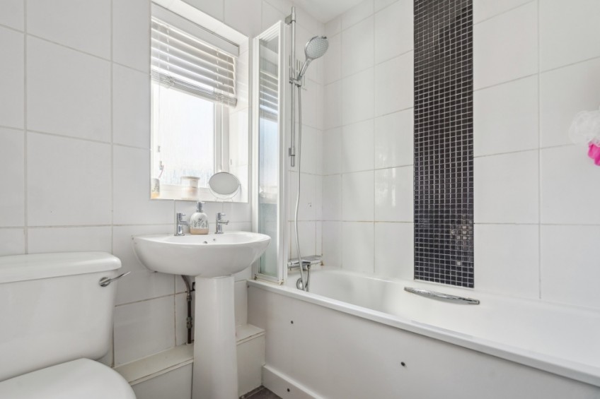 Images for Hillside Close, Chalfont St Peter, Buckinghamshire