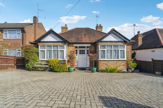 Images for Fieldway, Chalfont St Peter, Buckinghamshire EAID:627586940 BID:13319603