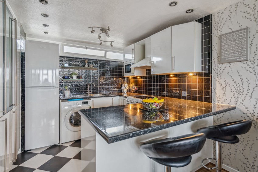 Images for Dovedale Close, Harefield, Middlesex