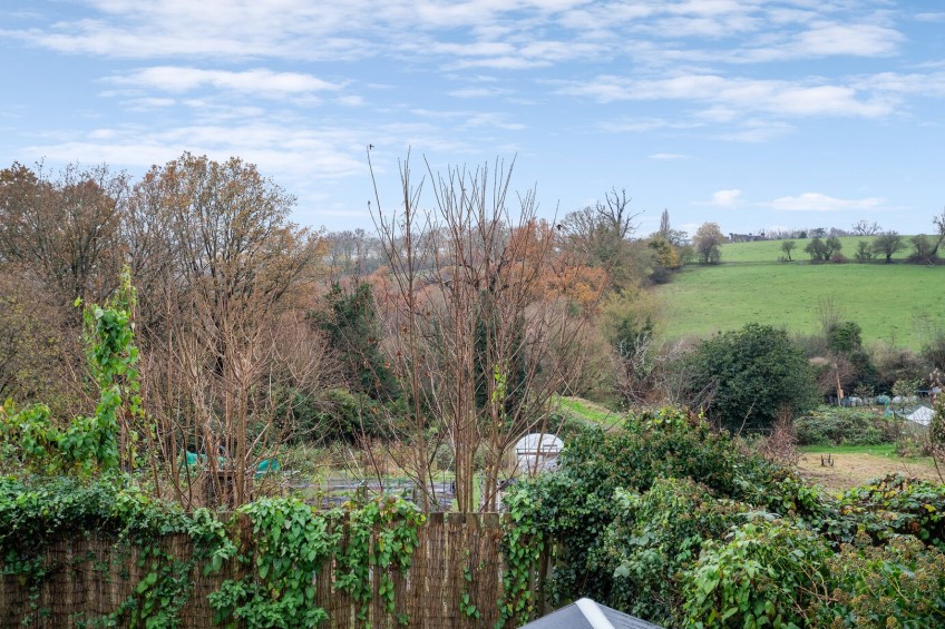 Images for Dovedale Close, Harefield, Middlesex