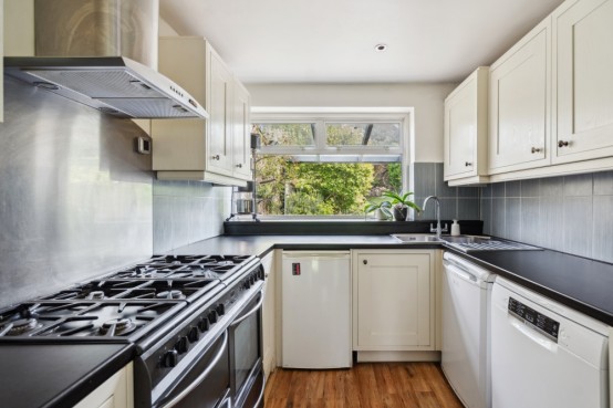 Images for Gravel Hill, Chalfont St Peter, Bucks. EAID:627586940 BID:13319603