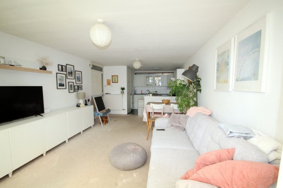 Images for Dovedale Close, Harefield, Middlesex EAID:627586940 BID:13319603