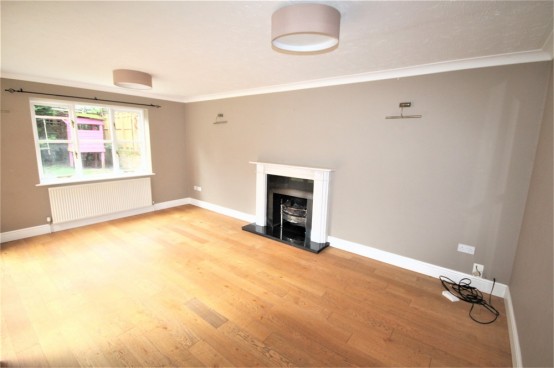 Images for Nicol Road, Chalfont St Peter, Buckinghamshire EAID:627586940 BID:13319603