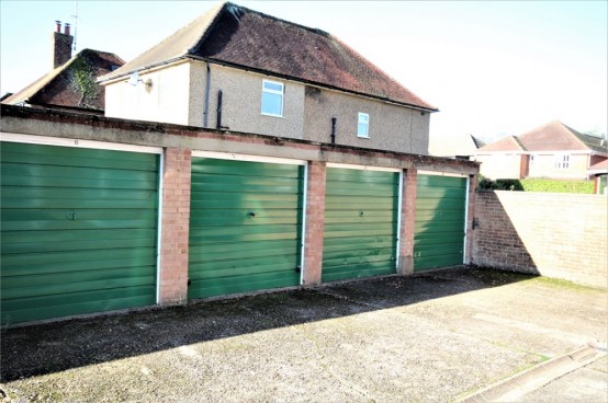 Images for Cross Lanes, Chalfont St Peter, Buckinghamshire EAID:627586940 BID:13319603