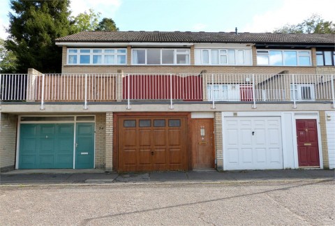Sanctuary Close, Harefield, Middlesex - EAID:627586940, BID:13319603