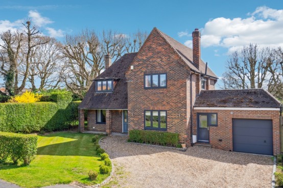 Images for Hillfield Square, Chalfont St Peter, Buckinghamshire EAID:627586940 BID:13319603