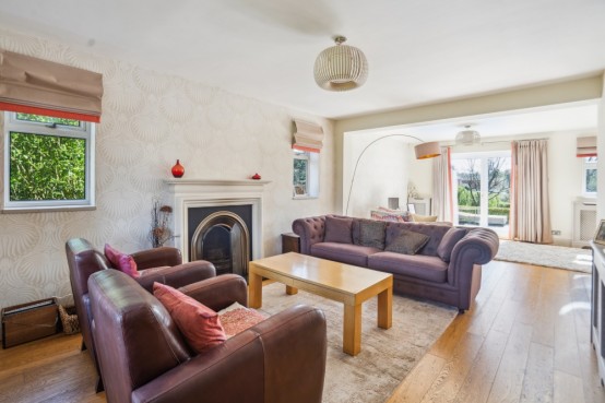 Images for Hillfield Square, Chalfont St Peter, Buckinghamshire EAID:627586940 BID:13319603