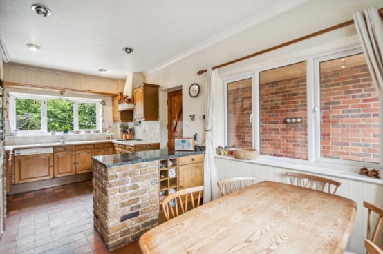 Images for Nicol Road, Chalfont St Peter, Buckinghamshire EAID:627586940 BID:13319603