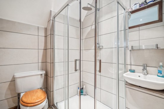 Images for Nicol Road, Chalfont St Peter, Buckinghamshire EAID:627586940 BID:13319603