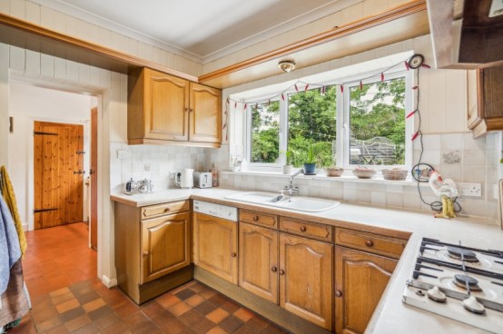 Images for Nicol Road, Chalfont St Peter, Buckinghamshire EAID:627586940 BID:13319603