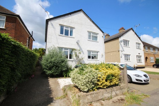 Images for Lovel Road, Chalfont St Peter, Buckinghamshire EAID:627586940 BID:13319603