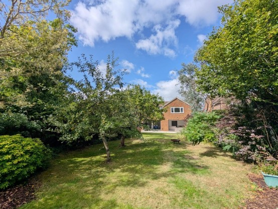 Images for Highlands Lane, Chalfont St Peter, Buckinghamshire EAID:627586940 BID:13319603