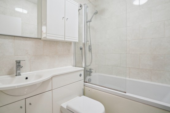 Images for Chiltern Hill, Chalfont St Peter, Buckinghamshire EAID:627586940 BID:13319603