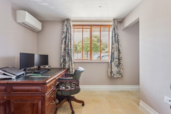 Images for Chequers Orchard, Iver, Buckinghamshire EAID:627586940 BID:13319603