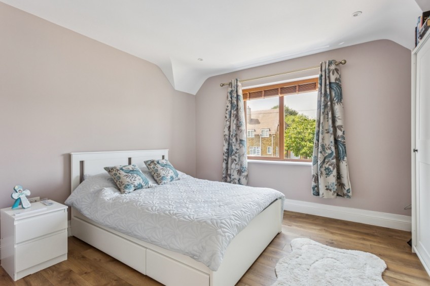 Images for Chequers Orchard, Iver, Buckinghamshire