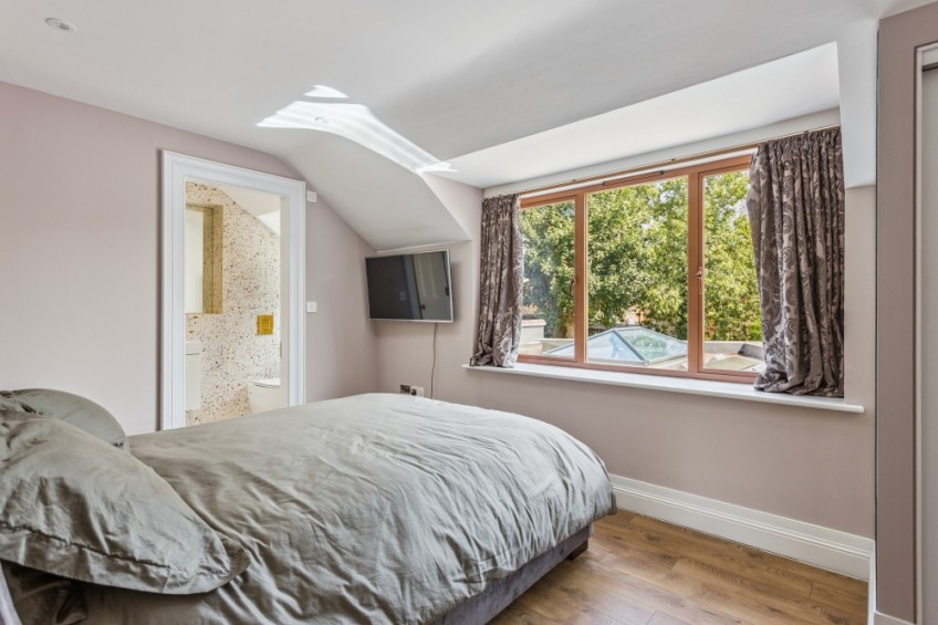 Images for Chequers Orchard, Iver, Buckinghamshire