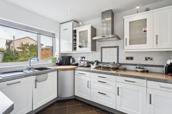 Images for Bench Manor Crescent, Chalfont St Peter, Buckinghamshire EAID:627586940 BID:13319603