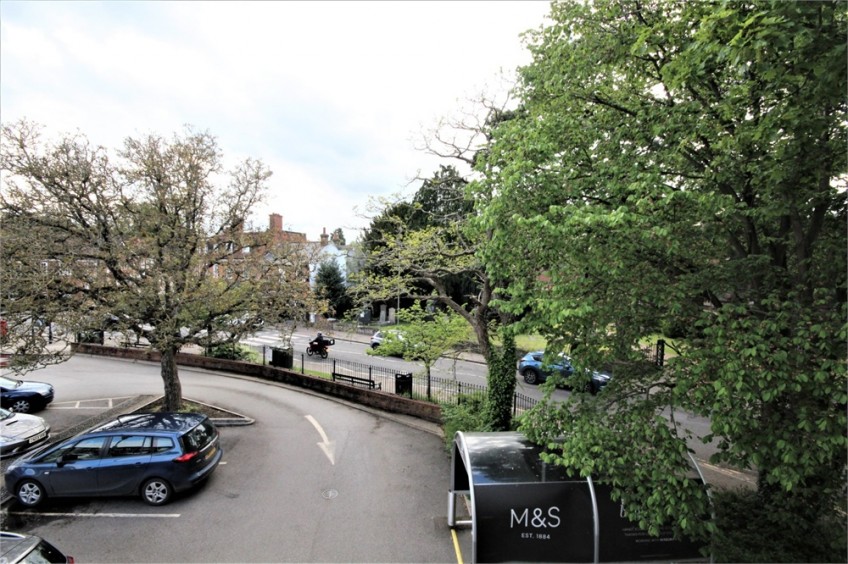 Images for High Street, Chalfont St Peter, Buckinghamshire