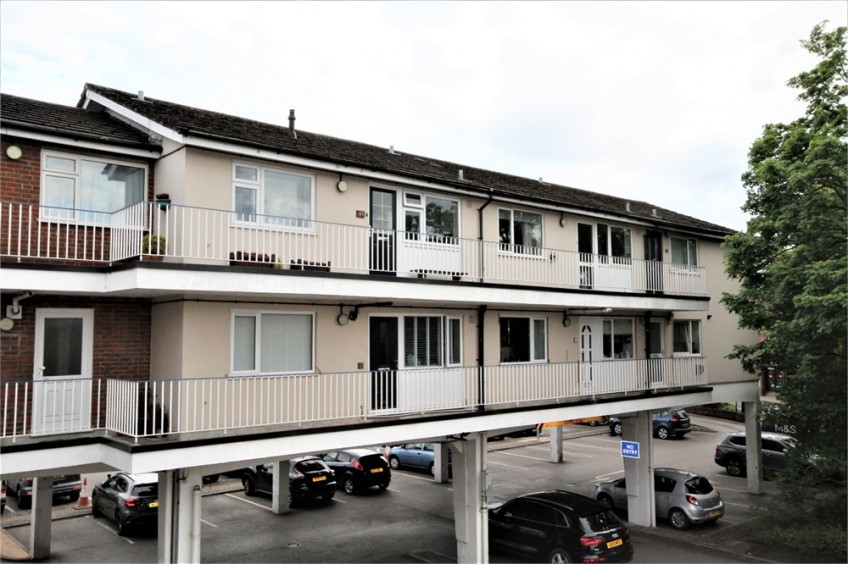 Images for High Street, Chalfont St Peter, Buckinghamshire