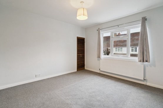 Images for Orchard Grove, Chalfont St Peter, Buckinghamshire EAID:627586940 BID:13319603