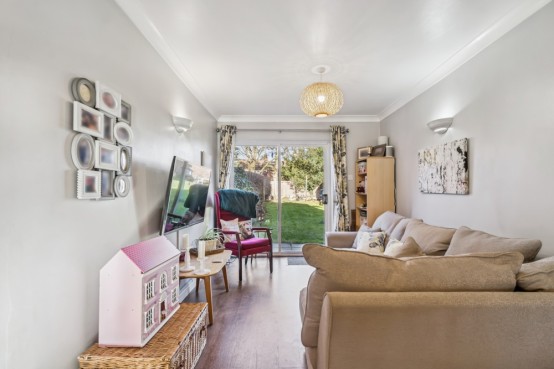 Images for Pond Lane, Chalfont St Peter, Buckinghamshire EAID:627586940 BID:13319603