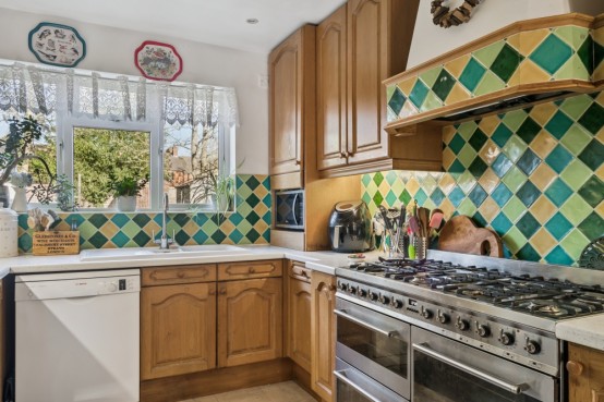 Images for Pond Lane, Chalfont St Peter, Buckinghamshire EAID:627586940 BID:13319603