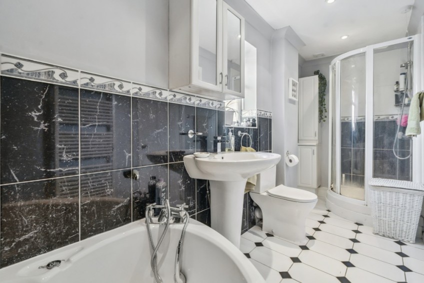 Images for Pond Lane, Chalfont St Peter, Buckinghamshire