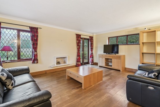 Images for Llanbury Close, Chalfont St Peter, Buckinghamshire EAID:627586940 BID:13319603