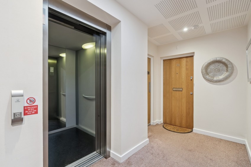 Images for South Park, Gerrards Cross, Buckinghamshire