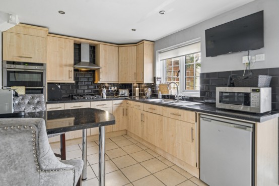 Images for Hill Farm Road, Chalfont St Peter, Buckinghamshire EAID:627586940 BID:13319603