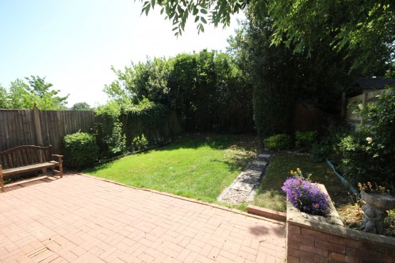 Images for Boundary Road, Chalfont St Peter, Buckinghamshire EAID:627586940 BID:13319603
