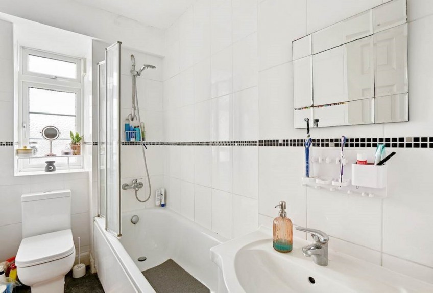 Images for Compton Court, Victoria Crescent, London