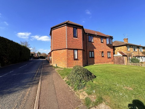 Chalfont St Peter, Buckinghamshire - EAID:627586940, BID:13319603