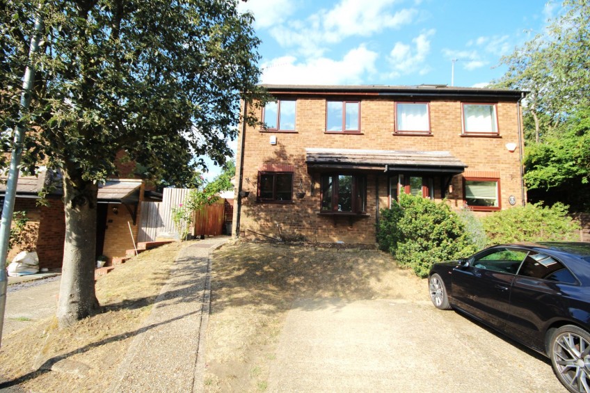 Images for Dovedale Close, Harefield, Middlesex
