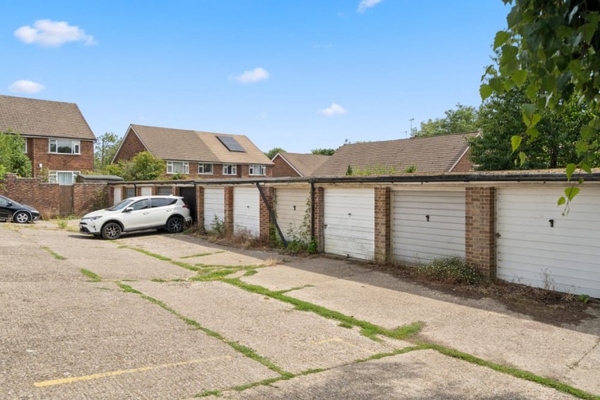 Images for Bedford Avenue, Amersham, Buckinghamshire