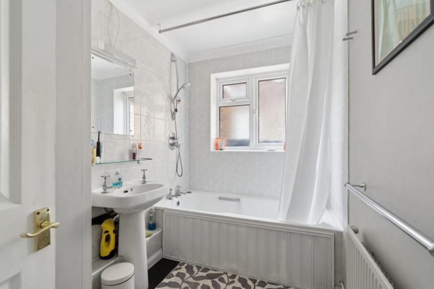 Images for Bedford Avenue, Amersham, Buckinghamshire